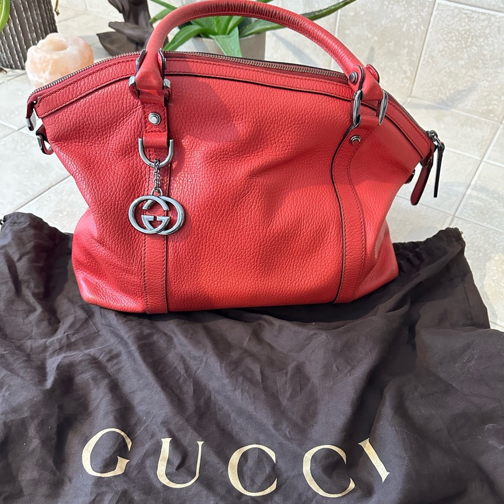 Gucci corral colored handbag